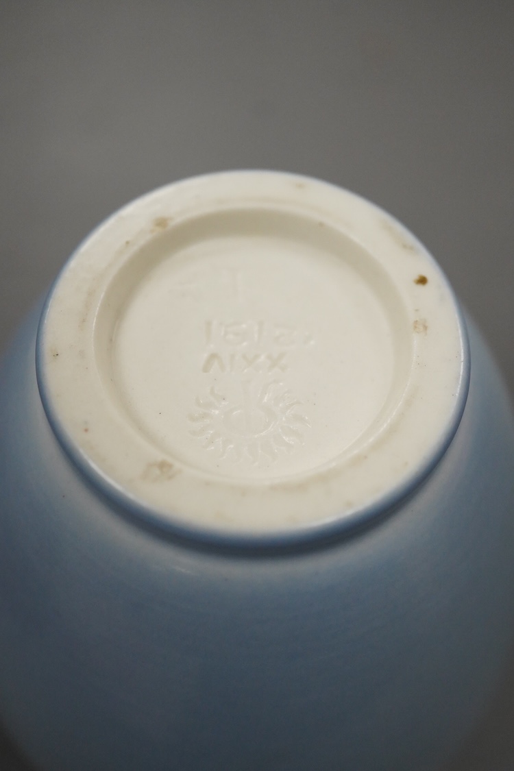 An American Rookwood vase by Leonore Asbury, 14cm high